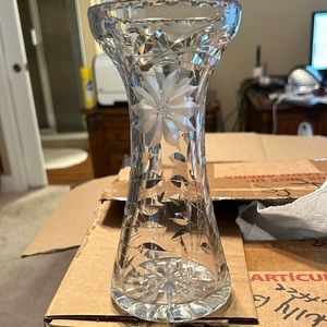Beautiful etched crystal vase with Star of David.  8”